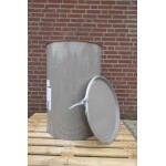 Gebruikte stalen wijdhalsvat 210 liter.